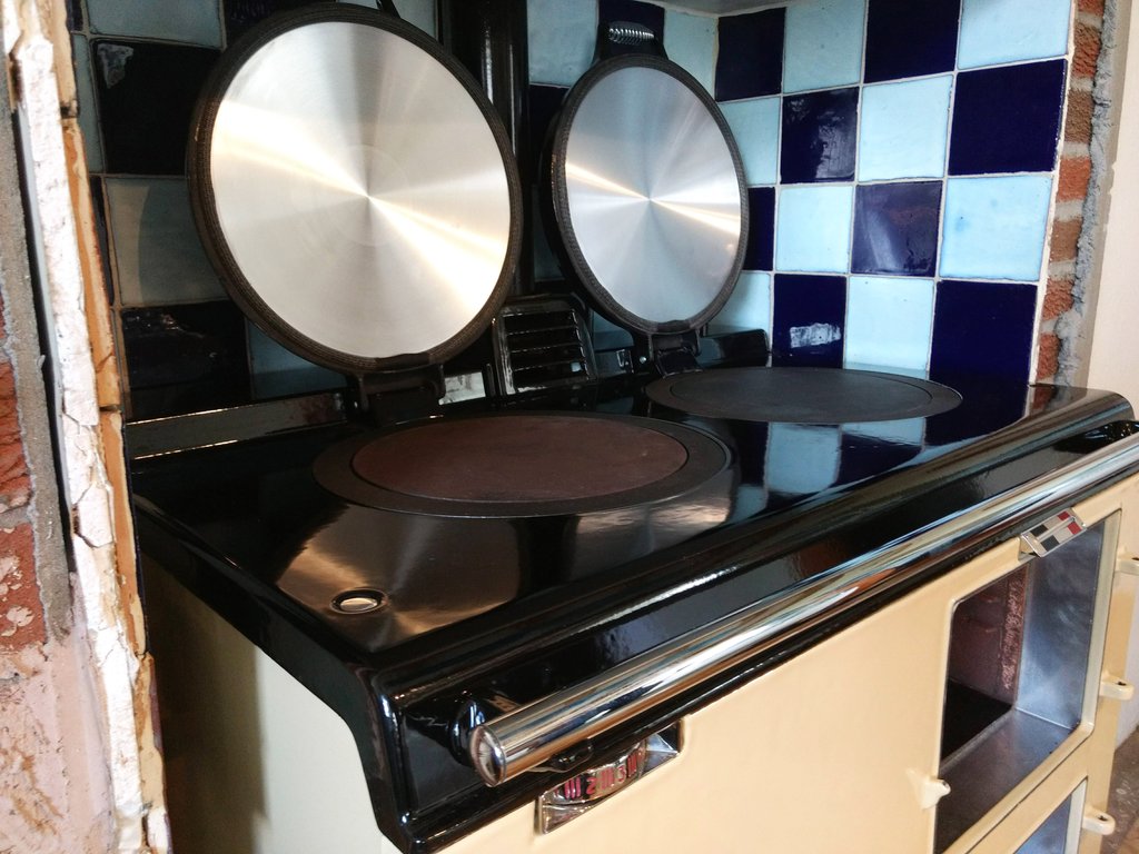 2 oven Aga range cooker re-enamelled