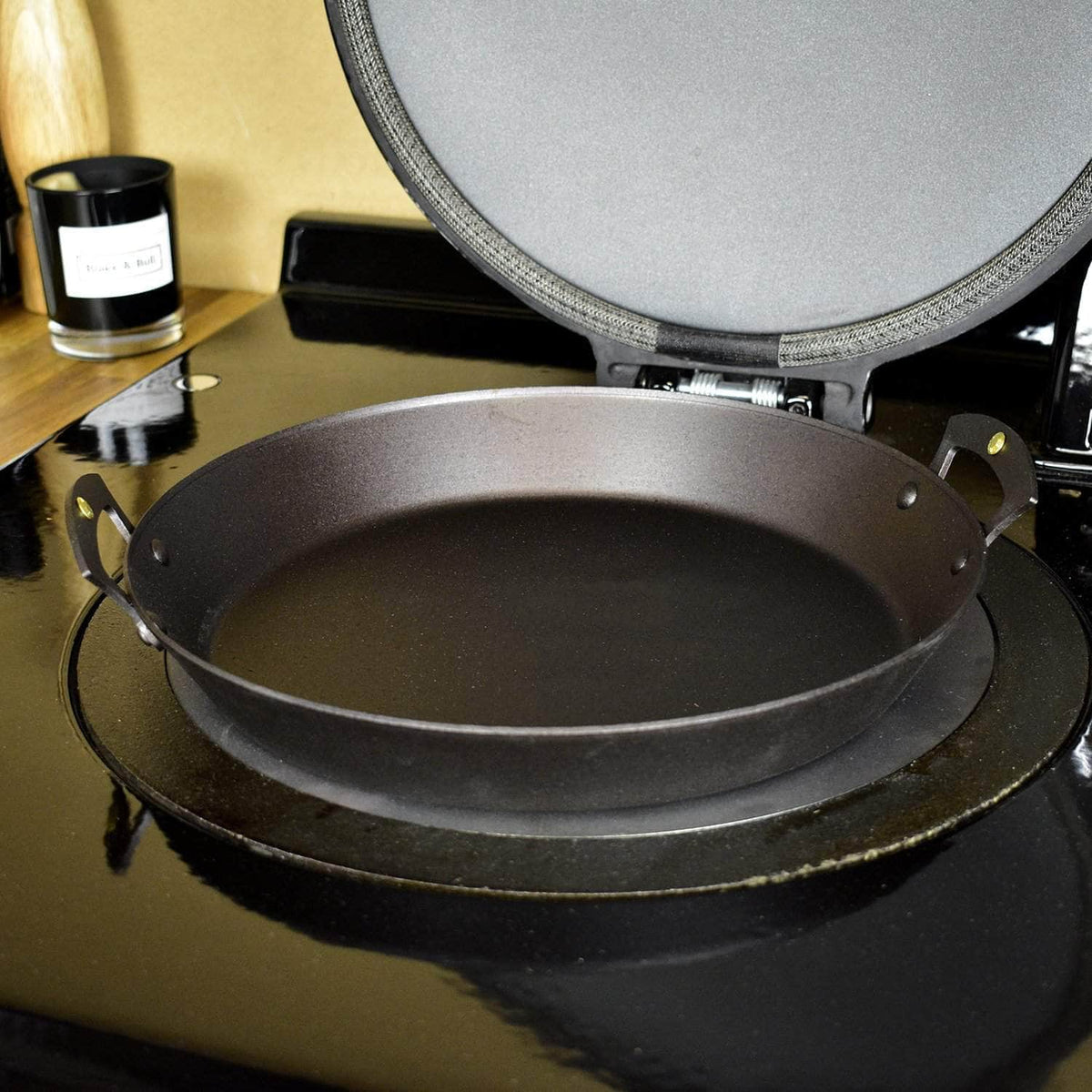 *Not quite perfect* Spun Iron 12&quot; Prospector Pan Without lid