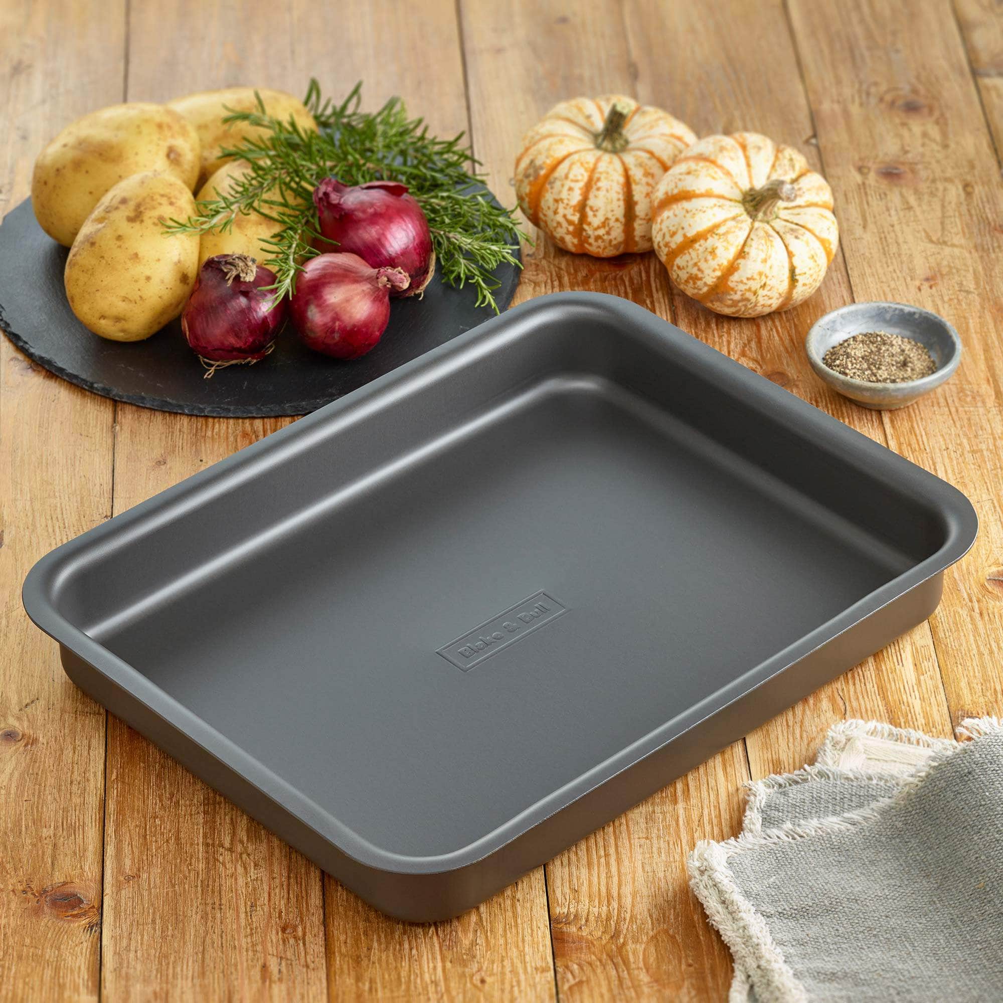 'Fits on runners' roasting tin for use with Aga range cookers 'full oven' size