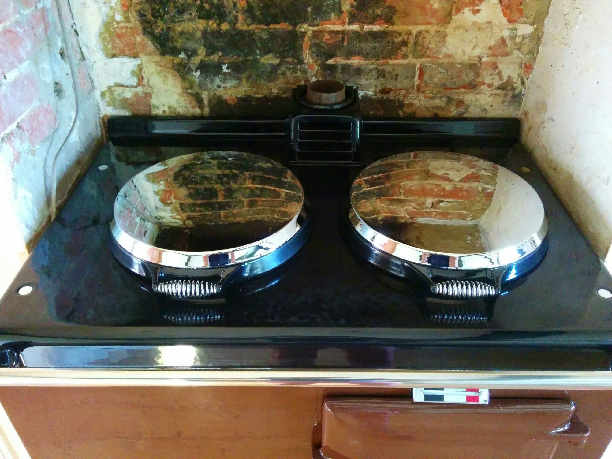 Lots of pictures of an Aga range cooker refurb in Kent!