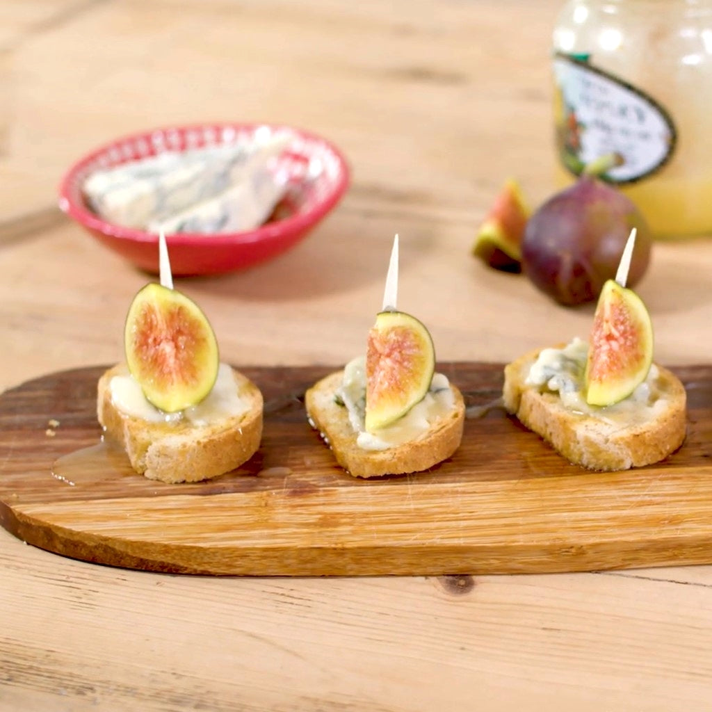 Fig and Blue Cheese Topped Pincho with Honey