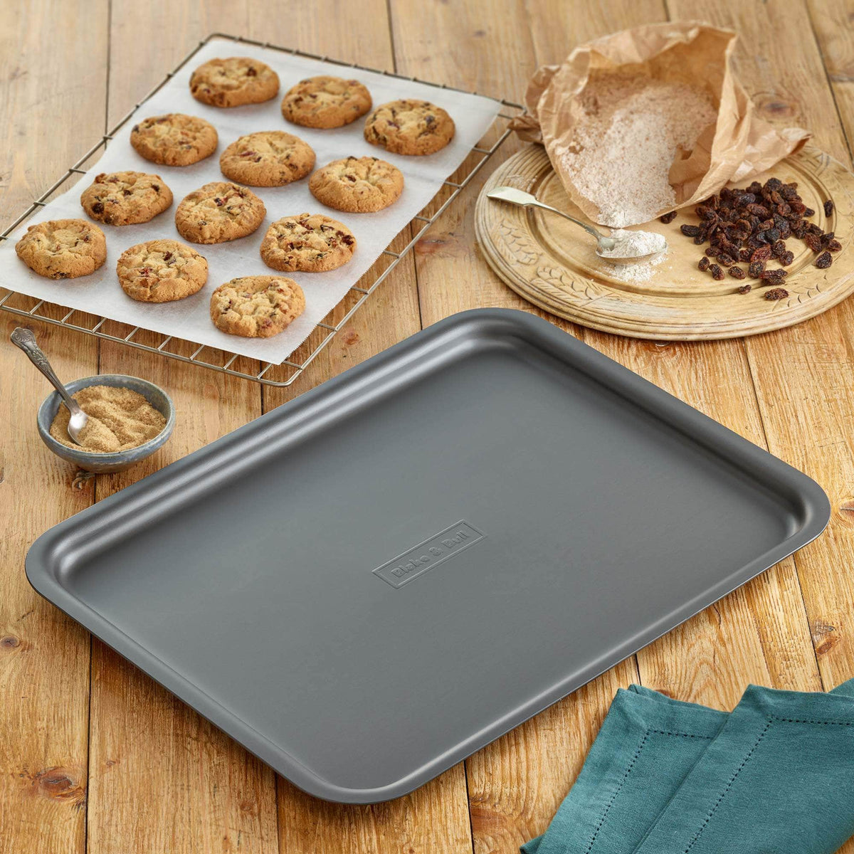&#39;Fits on runners&#39; baking tray for use with Aga range cookers &#39;full oven&#39; size
