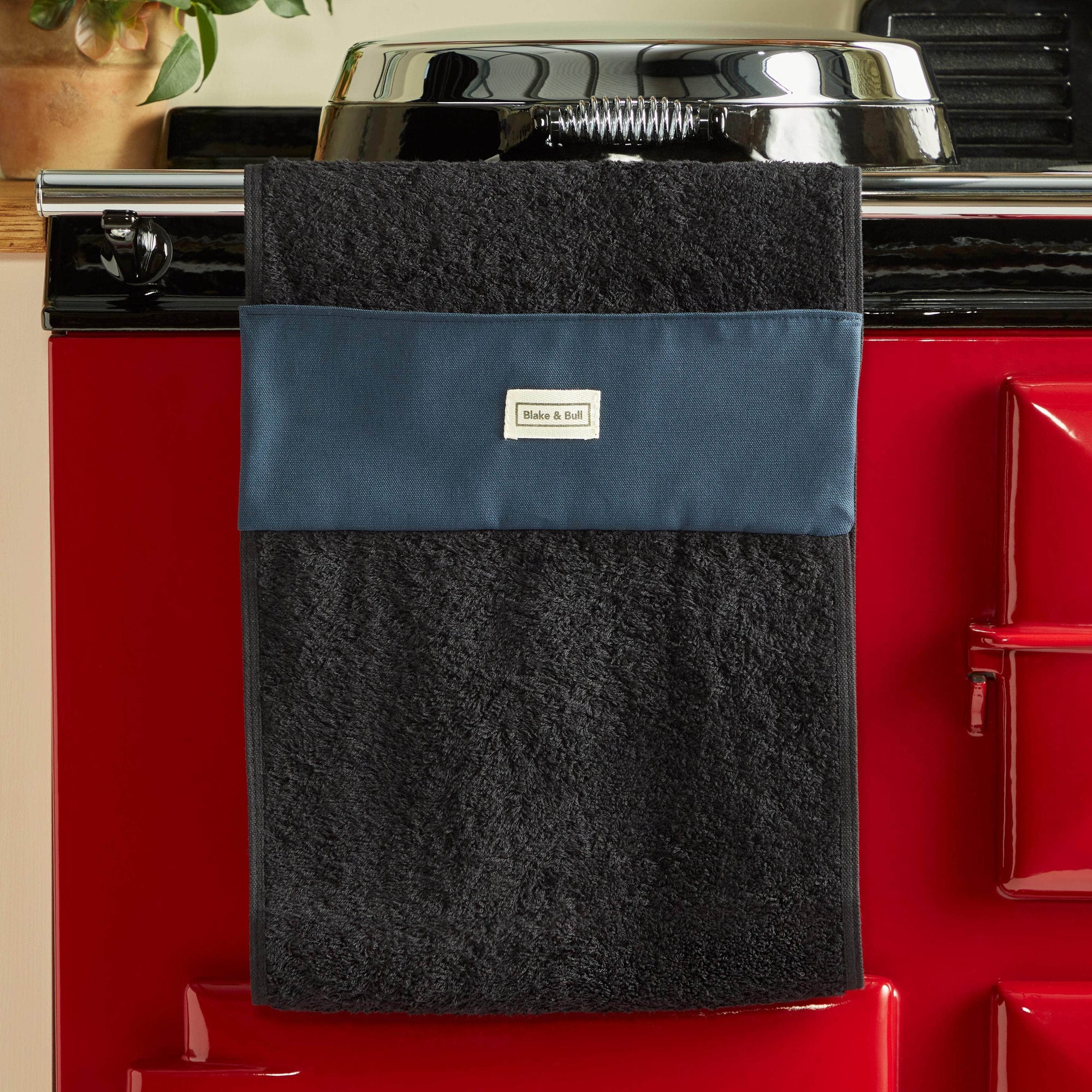 *NEW* Narrow (32 cm) hanging towel with velcro attachment - 'Blue'