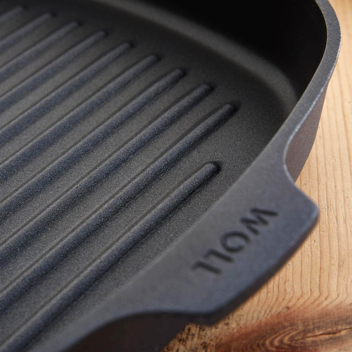 The best griddle pan for use with range cookers. Oven &amp; dishwasher safe!